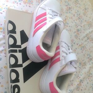 GIRLS ADIDAS SHOES (US 13K - PINK)